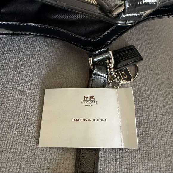 NWT Coach Vintage Signature Black and Gray Tote Bag - Picture 13 of 14